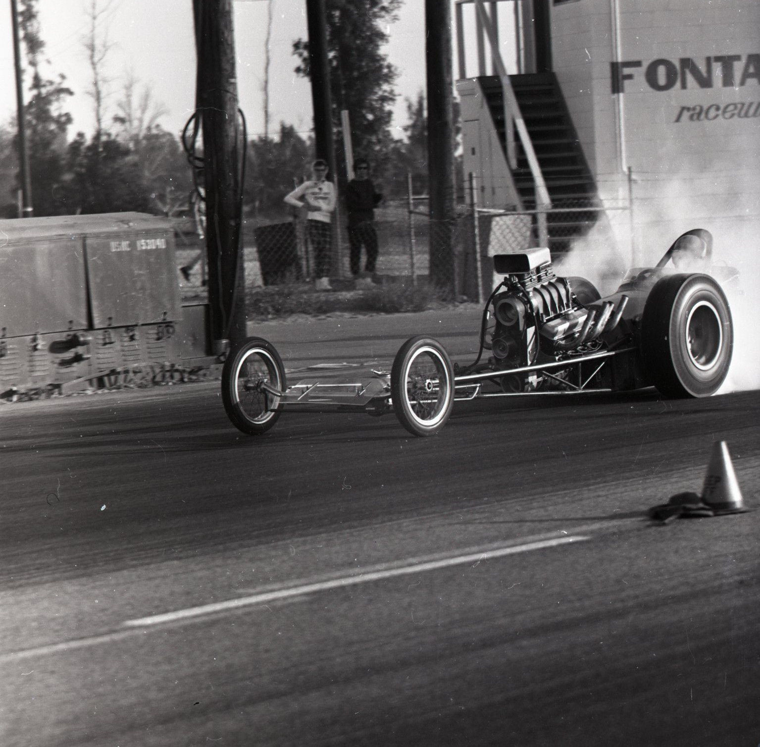 dragster fontana 1.jpg