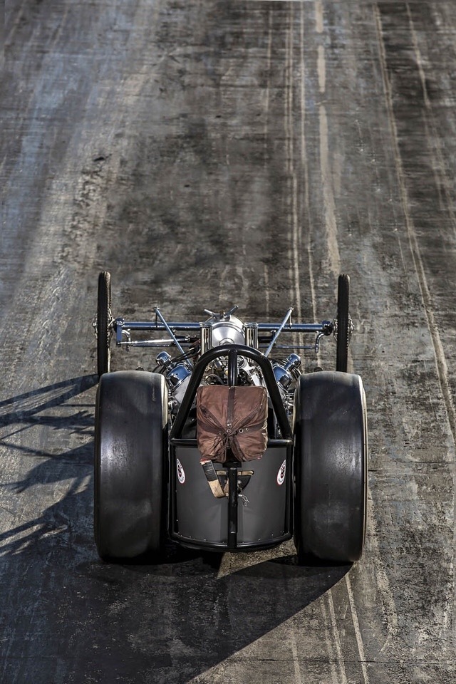 dragster starting line.jpg