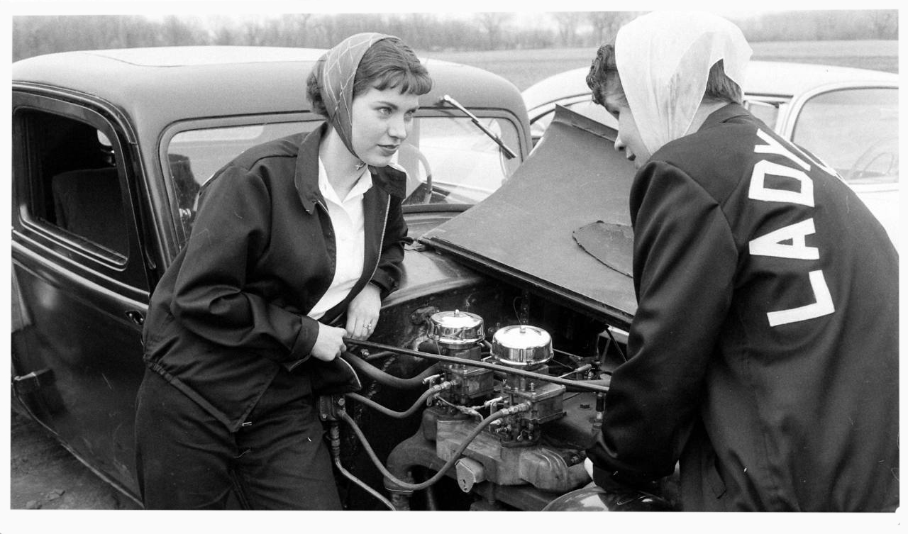 dual carbs.jpg