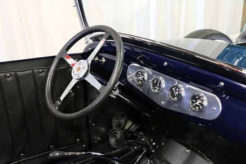 Dustin 'Dusty' Smith's 1926 Ford Roadster (by Brian Brennan) (5).jpg