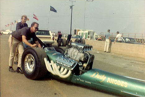 Dusty Rhodes gets pushed around for the start in 1965. Photo from the Daryl Huffman Collection.jpg