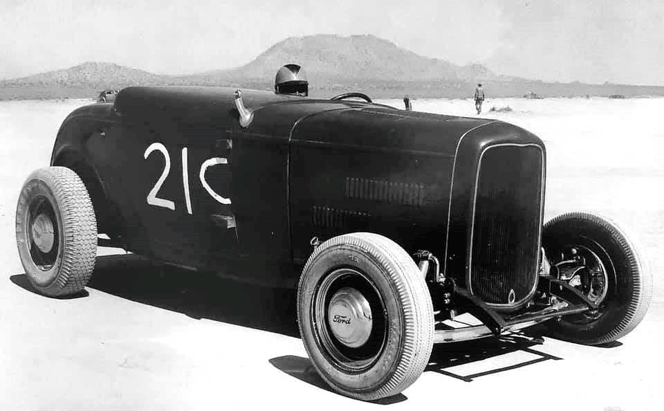 Ed 'Axle' Stewart #21C Roadster.jpg