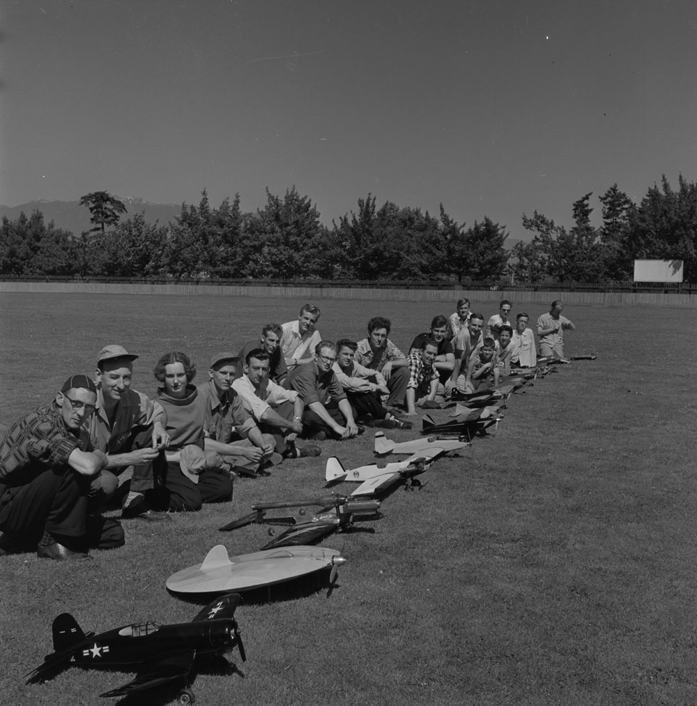Engine-12 Flying Saucer-3.jpg