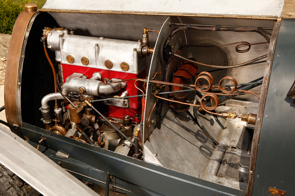 Engine bay 03.png