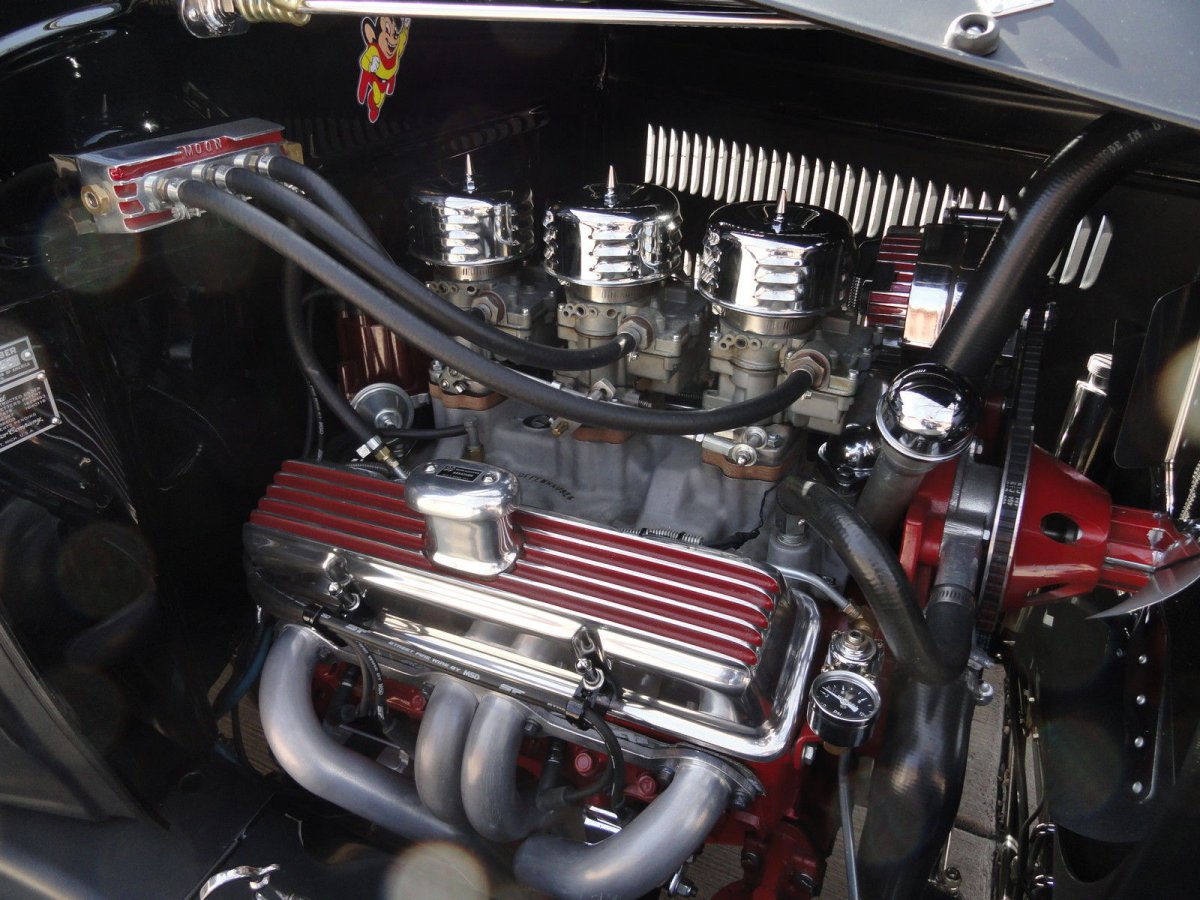 Engine curbside.jpg