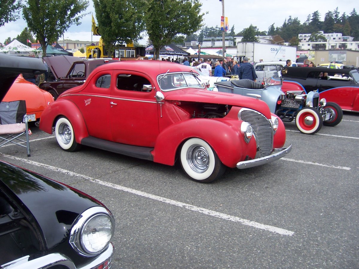 Esquimalt car show 2.JPG