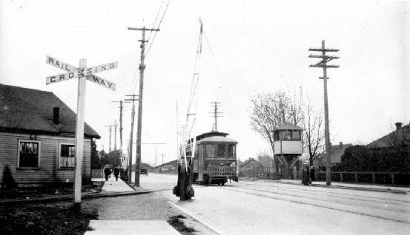 Esquimalt Road early 1900s.jpg