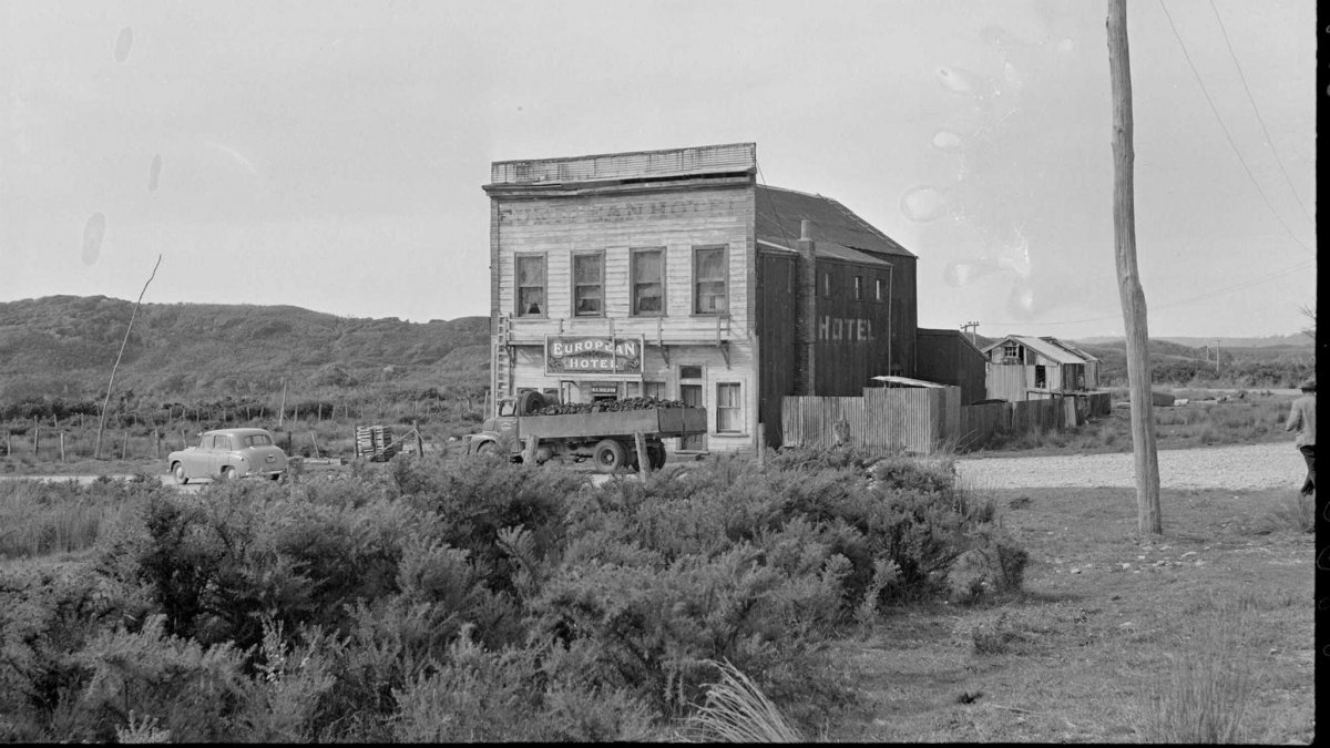 European Hotel Charleston 1955.jpg