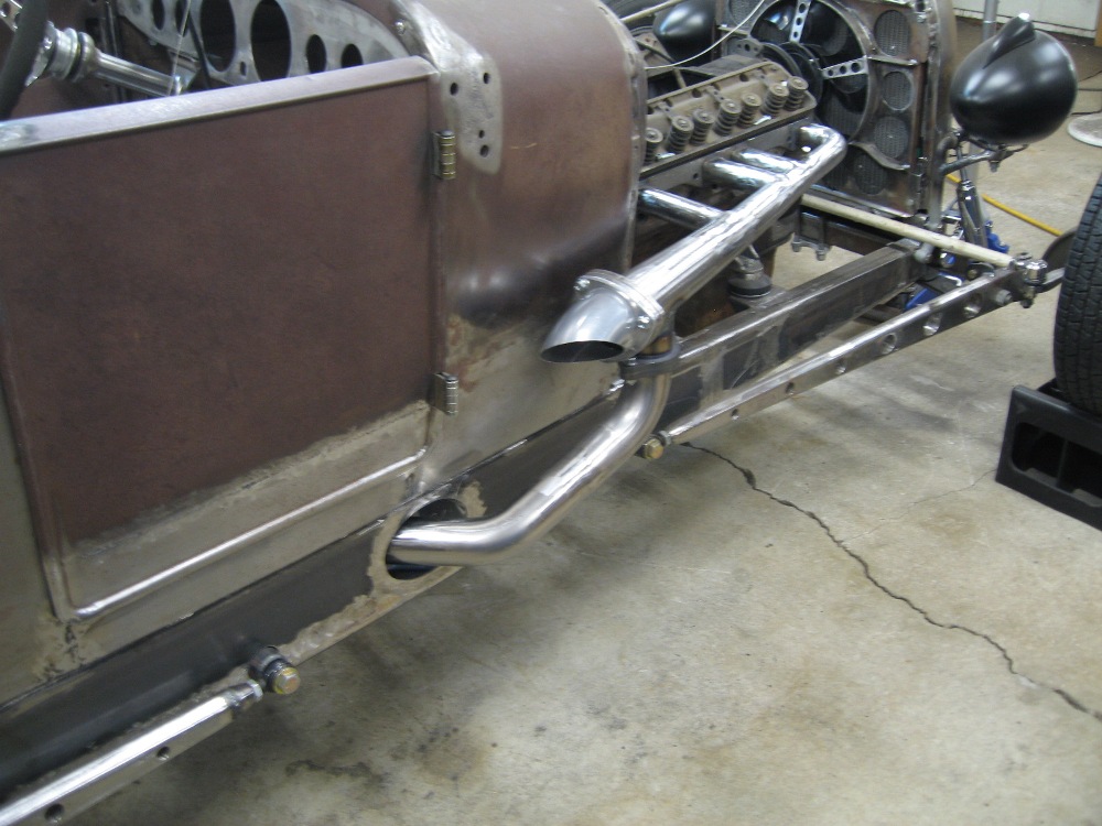 Exhaust 004.jpg