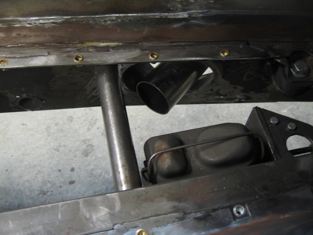 Exhaust 005.jpg