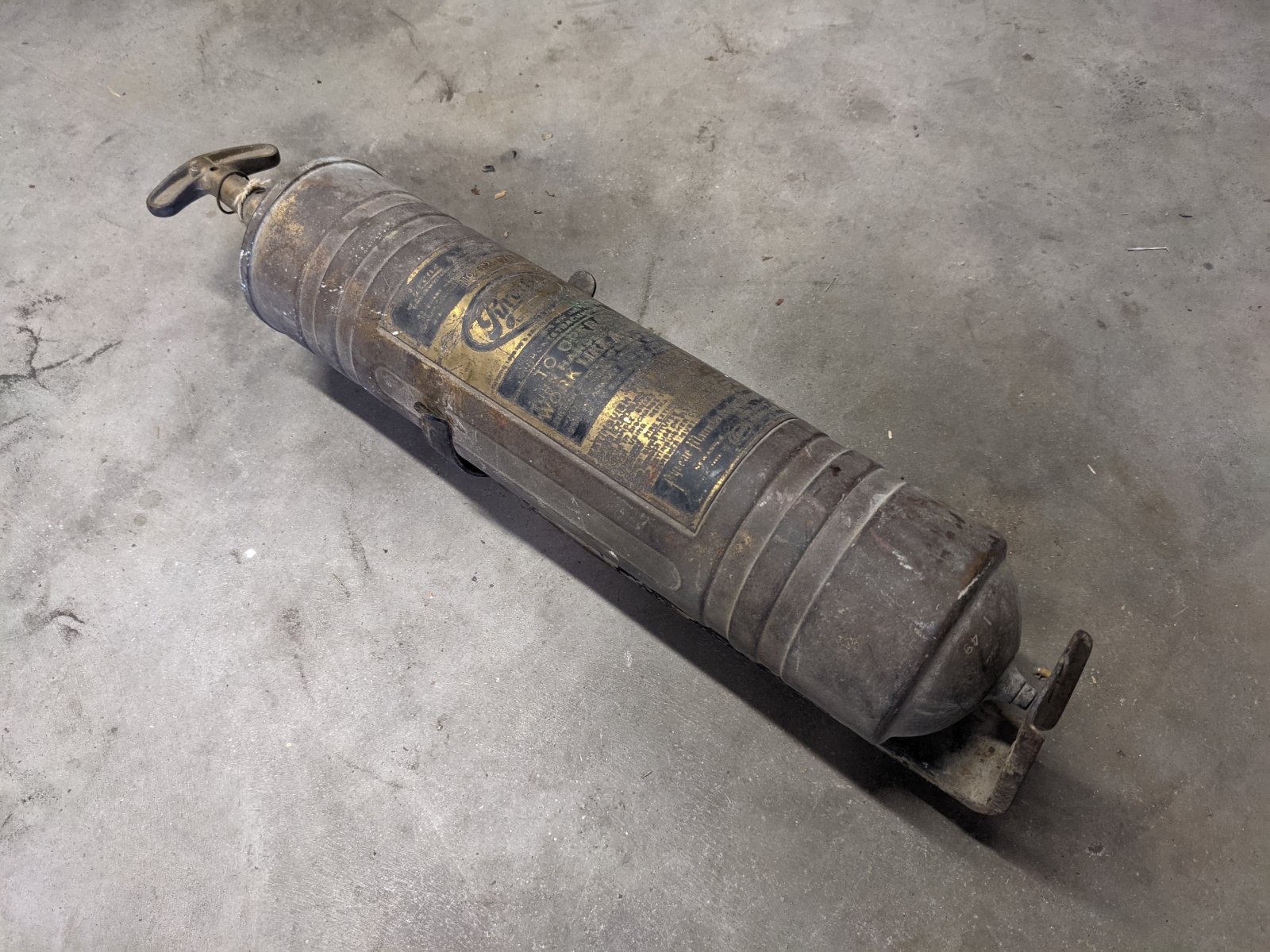Extinguisher1.jpg