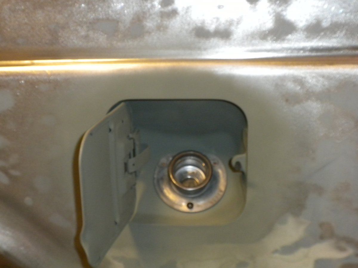F- 100 fuel 014.JPG