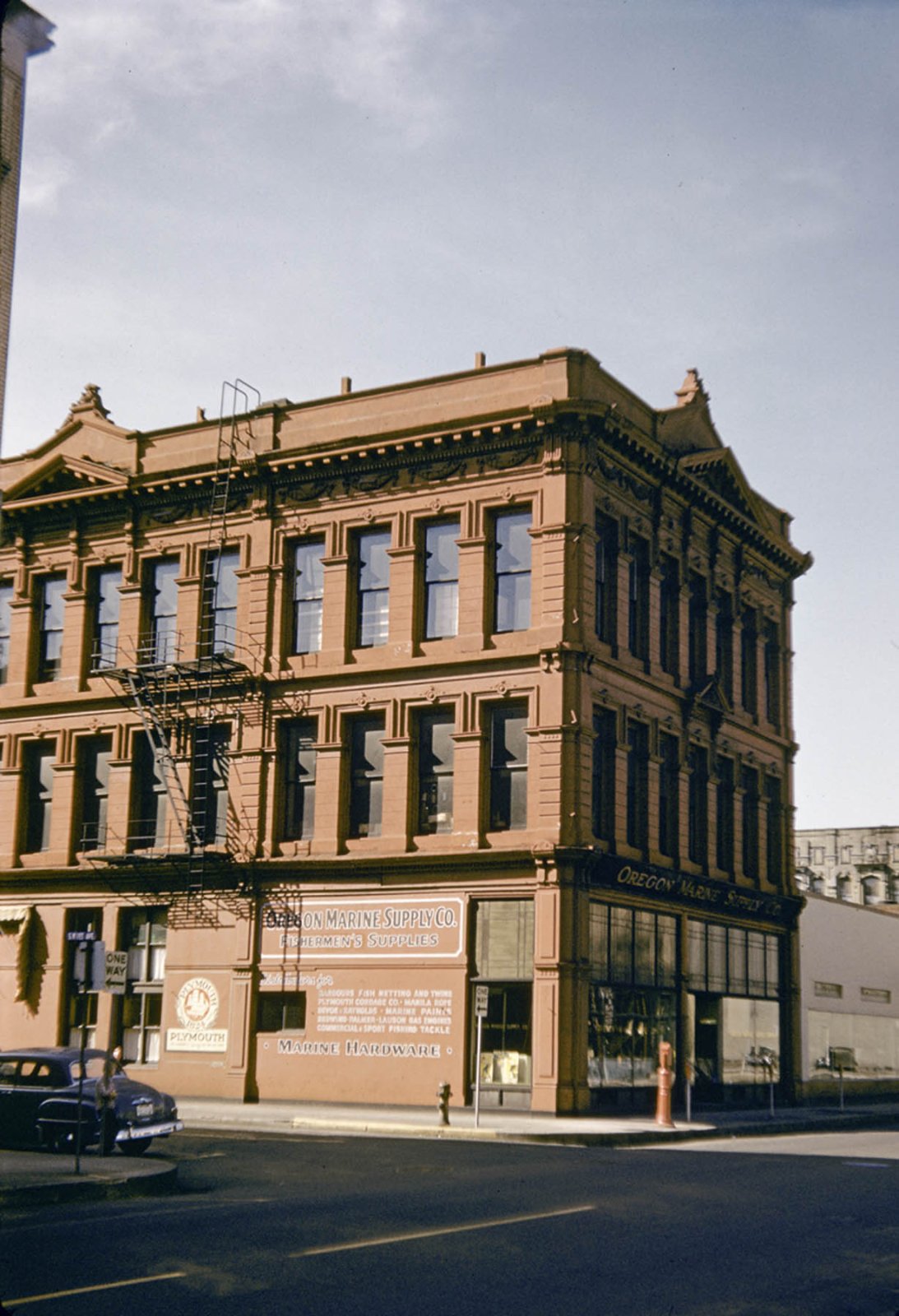 failing-building-c1950s-8131.jpg