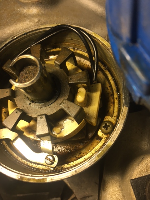 FE breakerless distributor.JPG