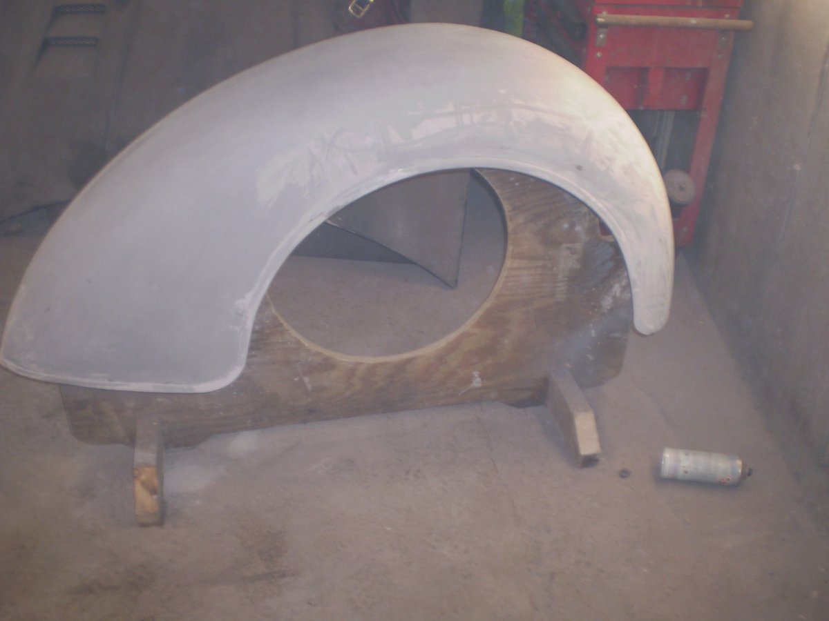 fenders in primer 001.JPG