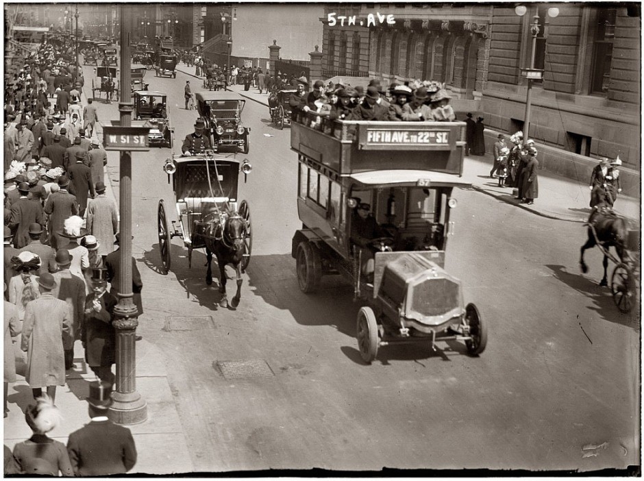 Fifth Avenue, New York, 1913..jpg