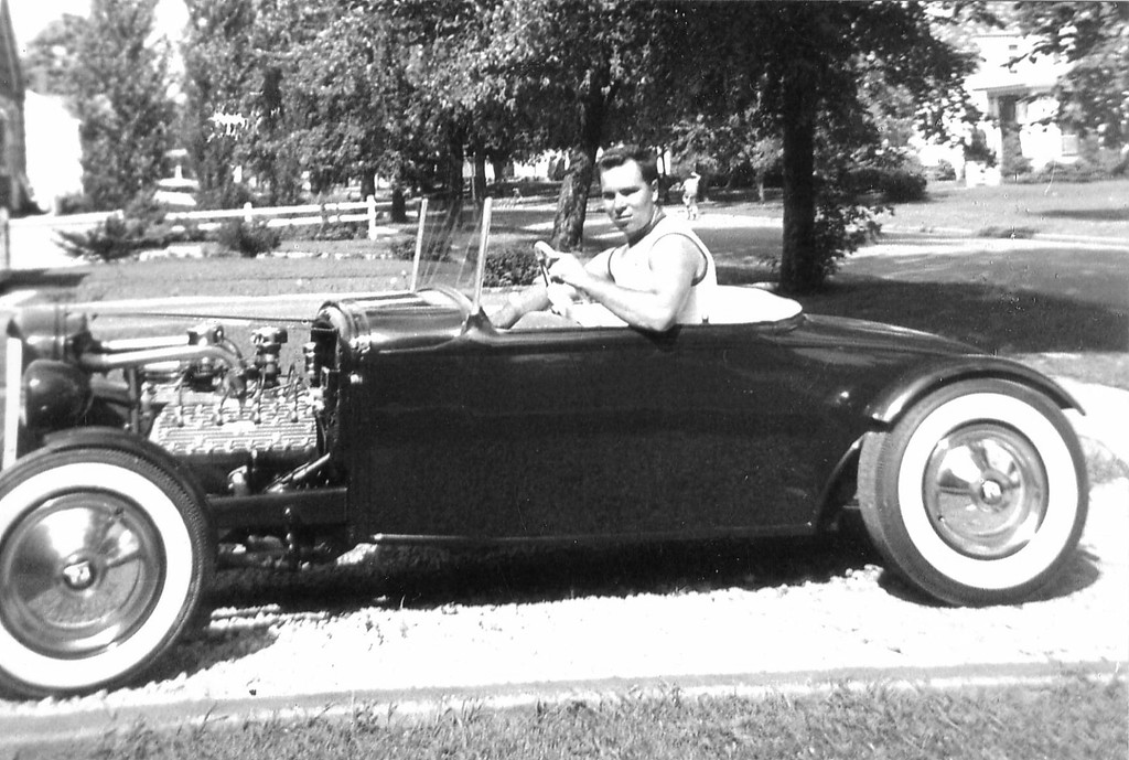 Floyd Schmitz 1957 A-XL.jpg