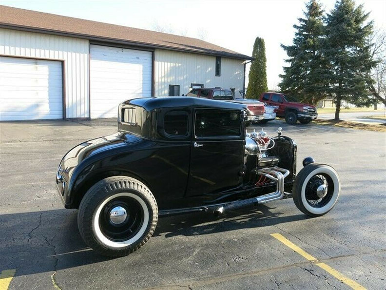 Ford 1929 Model A 5 Window Coupe 2.jpg
