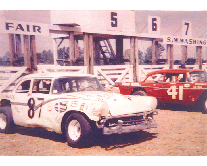 Ford 1956 and Chevy 1957_chevy has ford Mainline trim on it.jpg