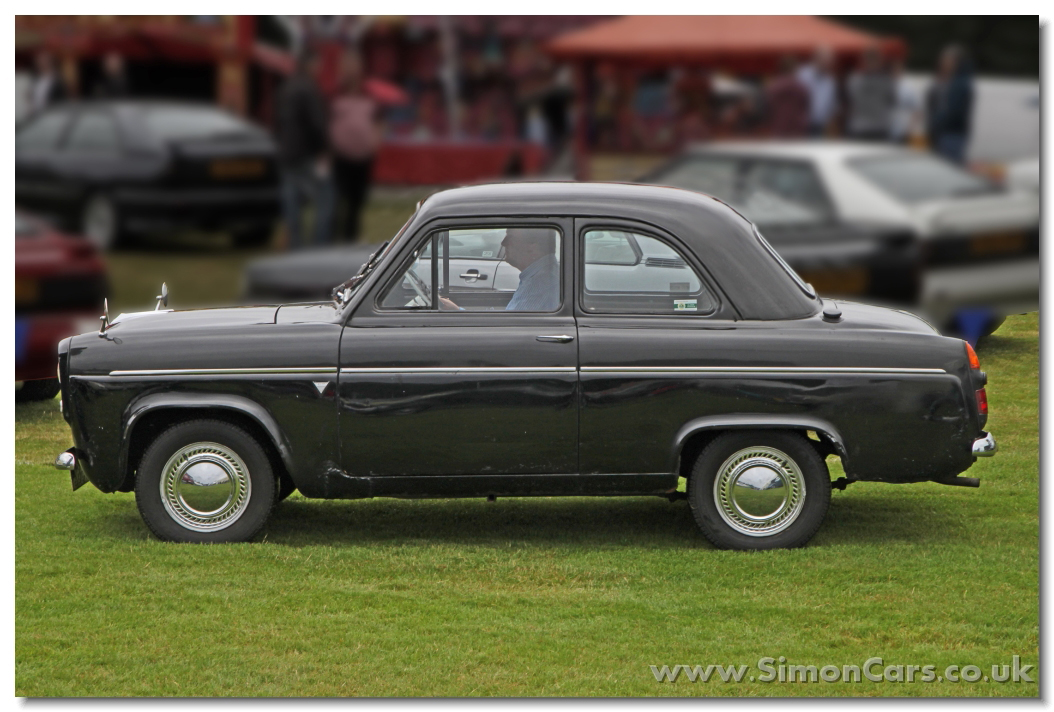 Ford Anglia 100E 1956 side b.jpg