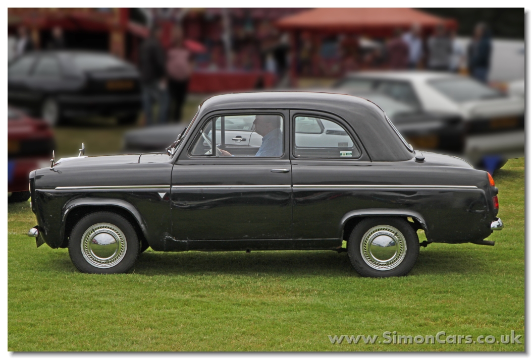 Ford Anglia 100E 1956 side.jpg