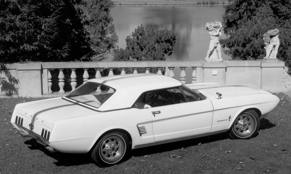 ford vintage 1963 Mustang II concept.jpg