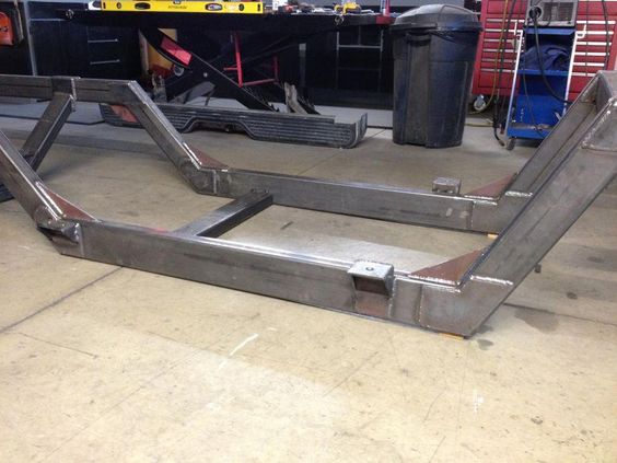Frame gussets and fish plate.jpg