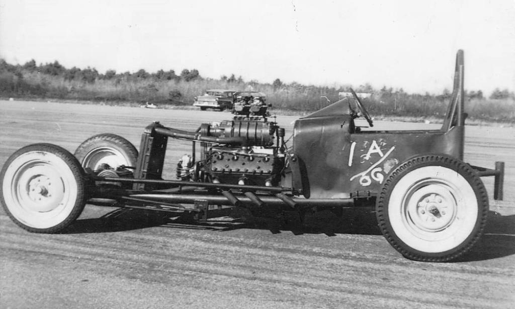 Fran & Ralph Bannister dragster (1).jpg