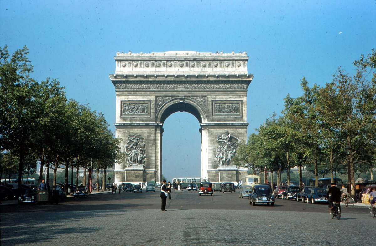 France Paris Unknown Date 1.jpg