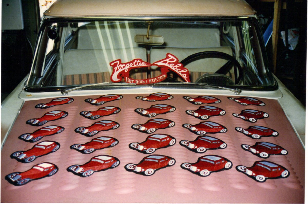 Fredys Kustom Auto.JPG