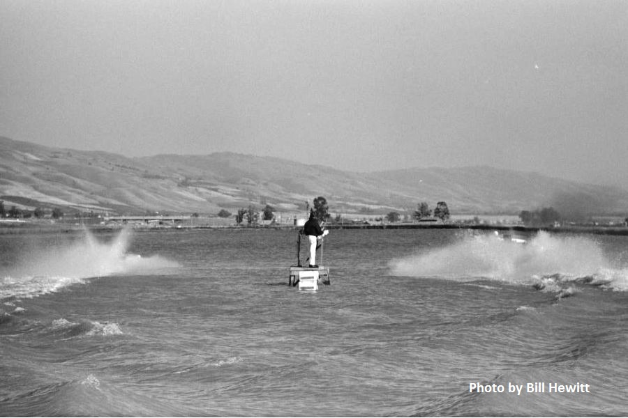 Fremont Boat Drags - 1961 by Bill Hewitt (1).JPG