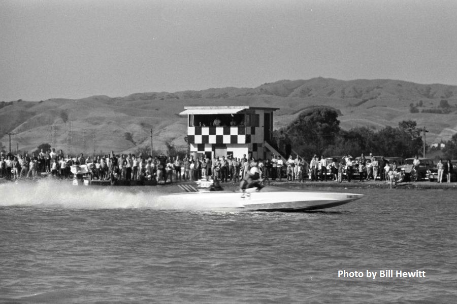 Fremont Boat Drags - 1961 by Bill Hewitt (4).JPG