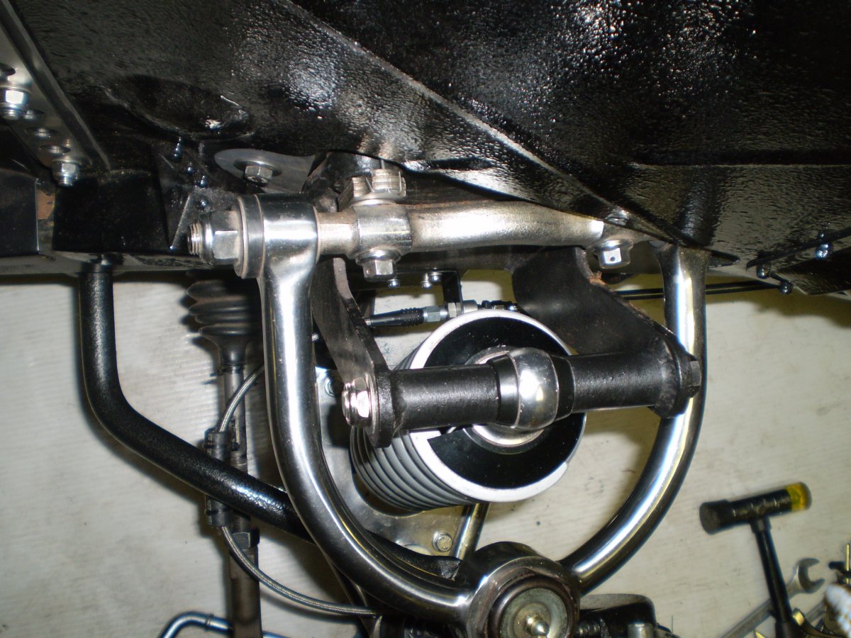 front brake line second attempt 004.JPG