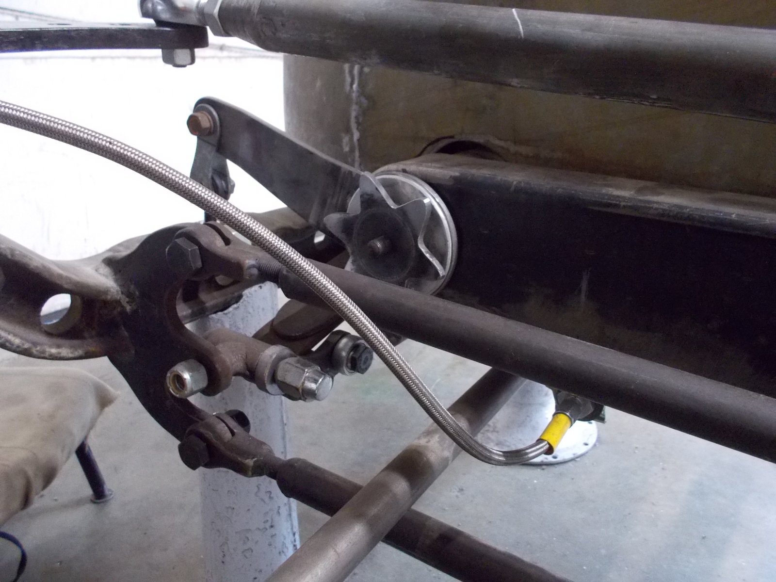 Front Shock 13.JPG