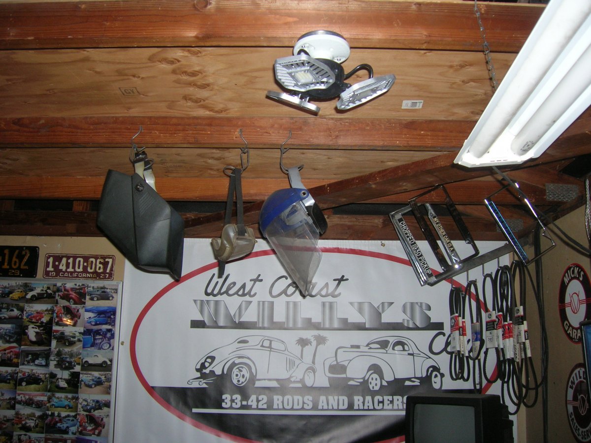 Garage lighting 005.JPG