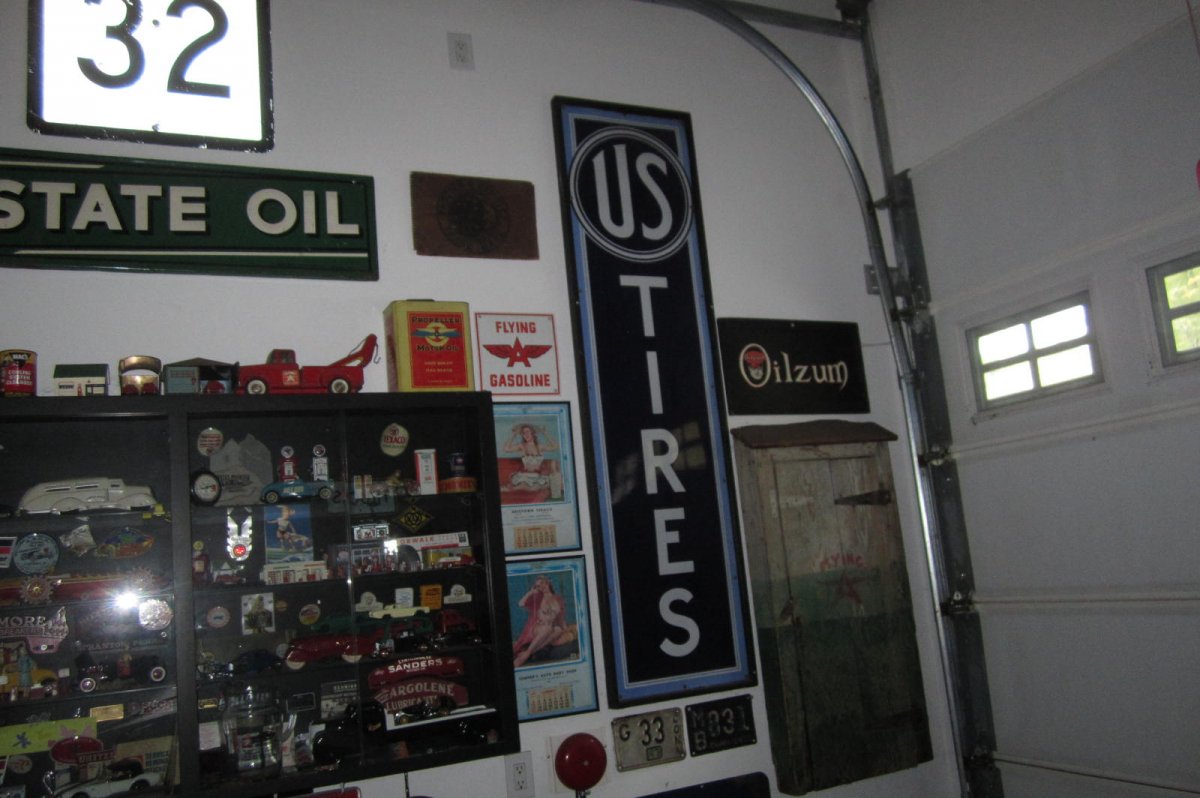 GARAGE SIGNS 009.JPG