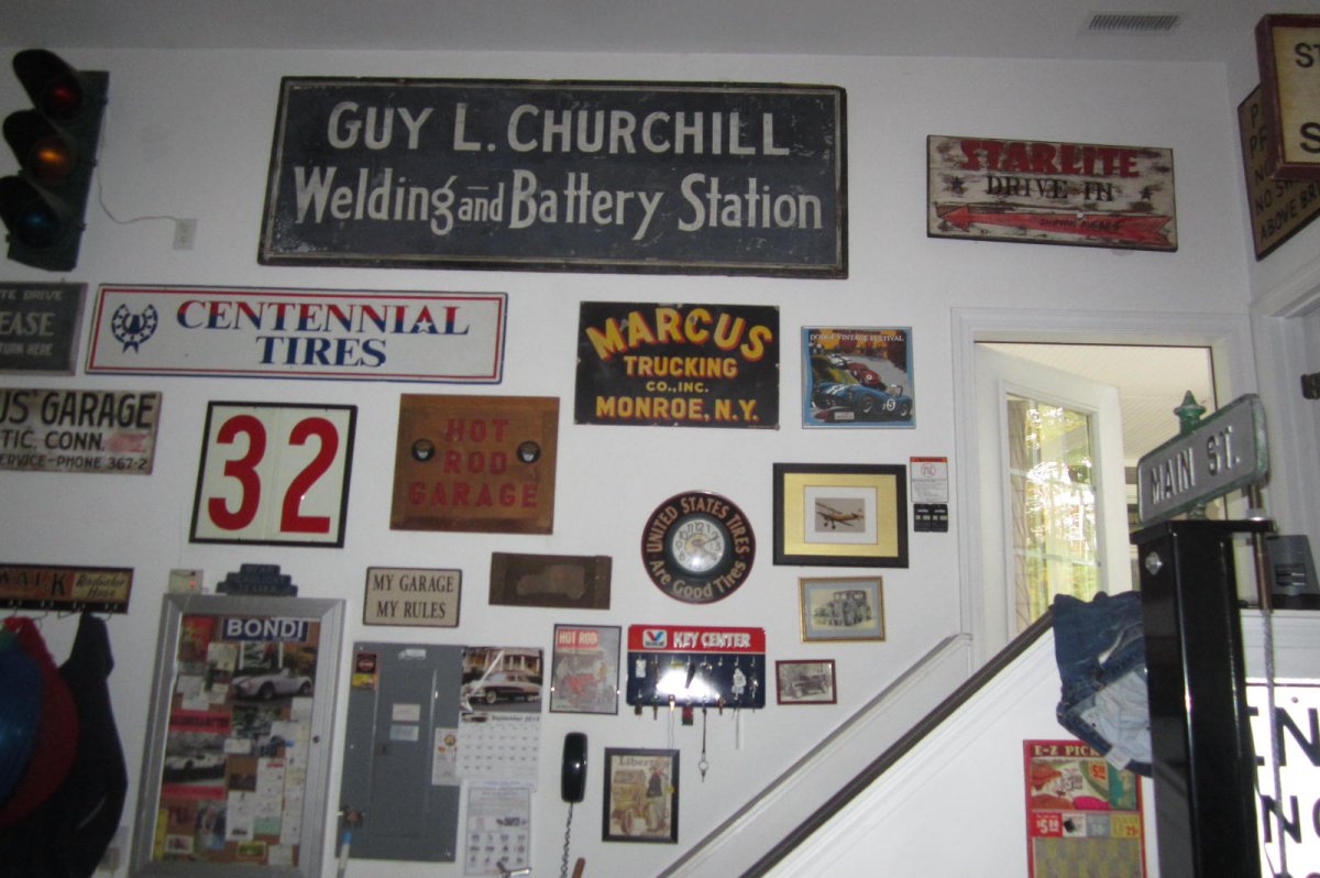 GARAGE SIGNS 018.JPG