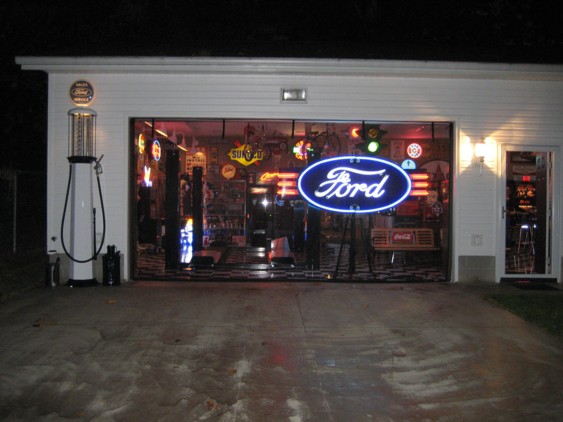 Garagenightshot#1.jpg