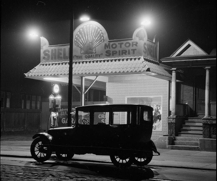 gas station 1923 Shell Toronto Canada.jpg