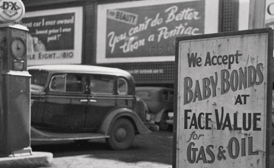 gas station 1936 DX w-billboard.jpg