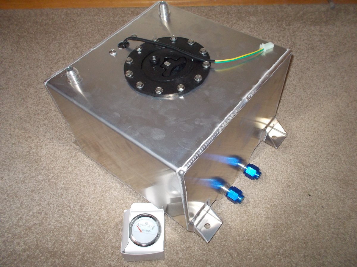 gas tank 01.JPG