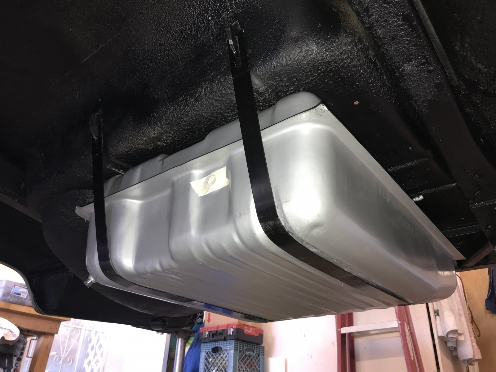 Gas tank1.JPG