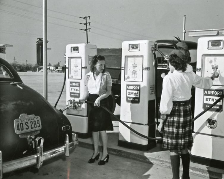 gas29 early self service.JPG