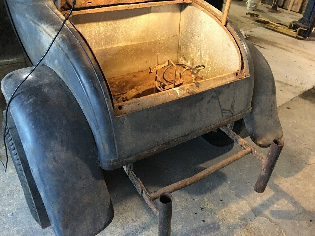 Gasser A COUPE Trunk.jpg