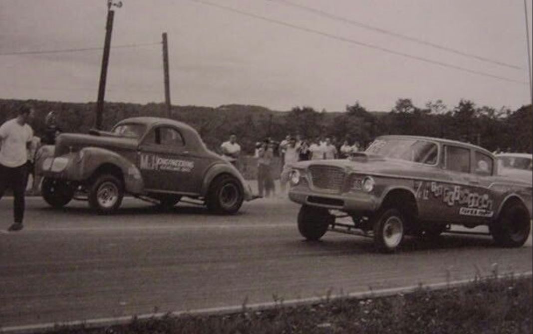 gassers at dover and willys.JPG