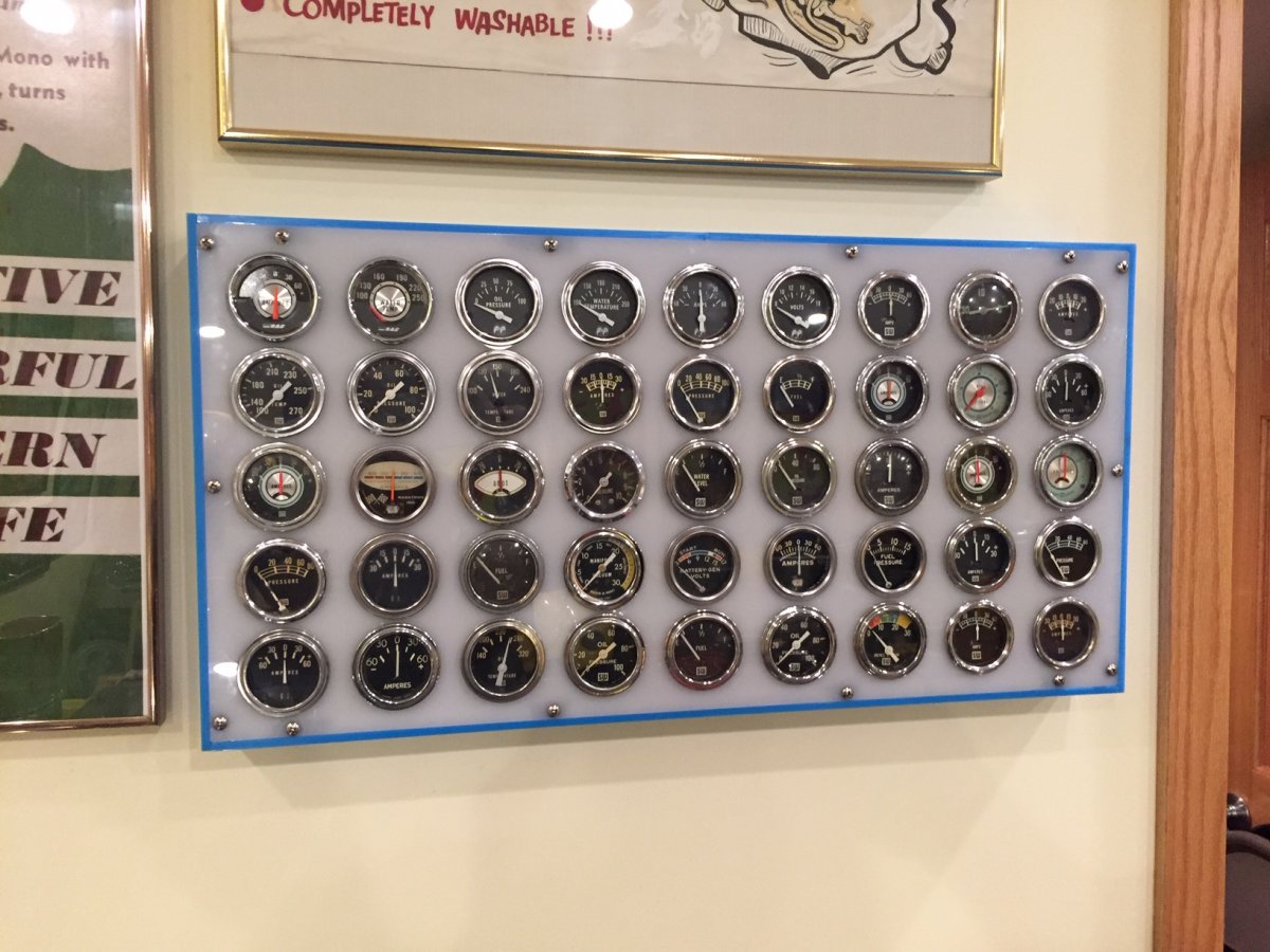gauges1.JPG