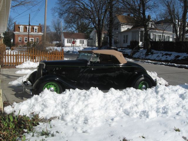 Genes roadster in snow 002.jpg