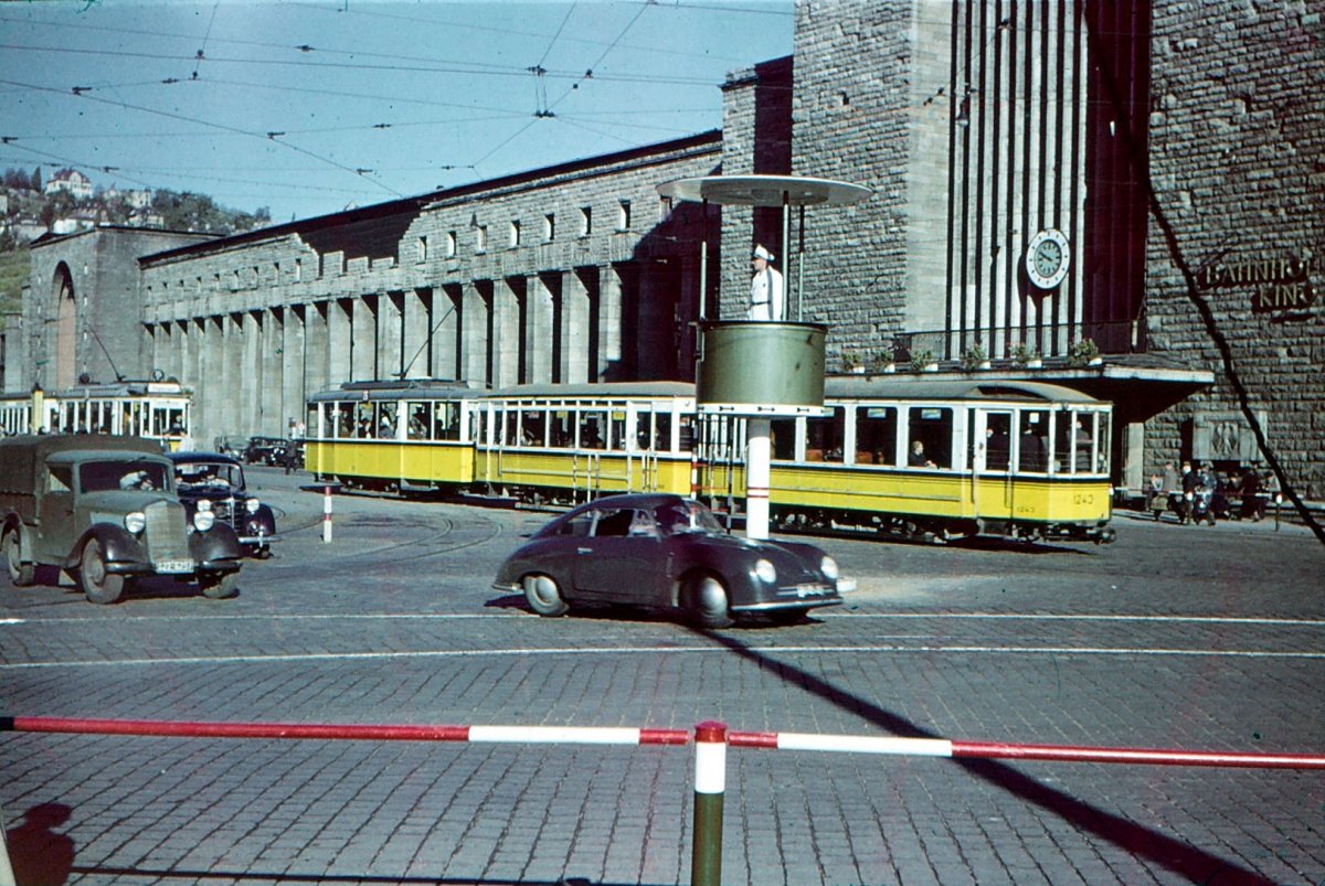 Germany Stuttgart Bahnhof 1.jpg