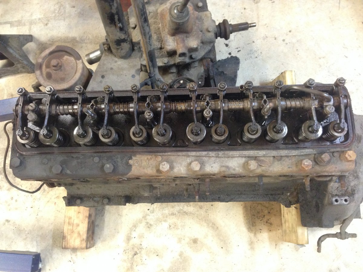 GMC Inline 6 engine (42).JPG