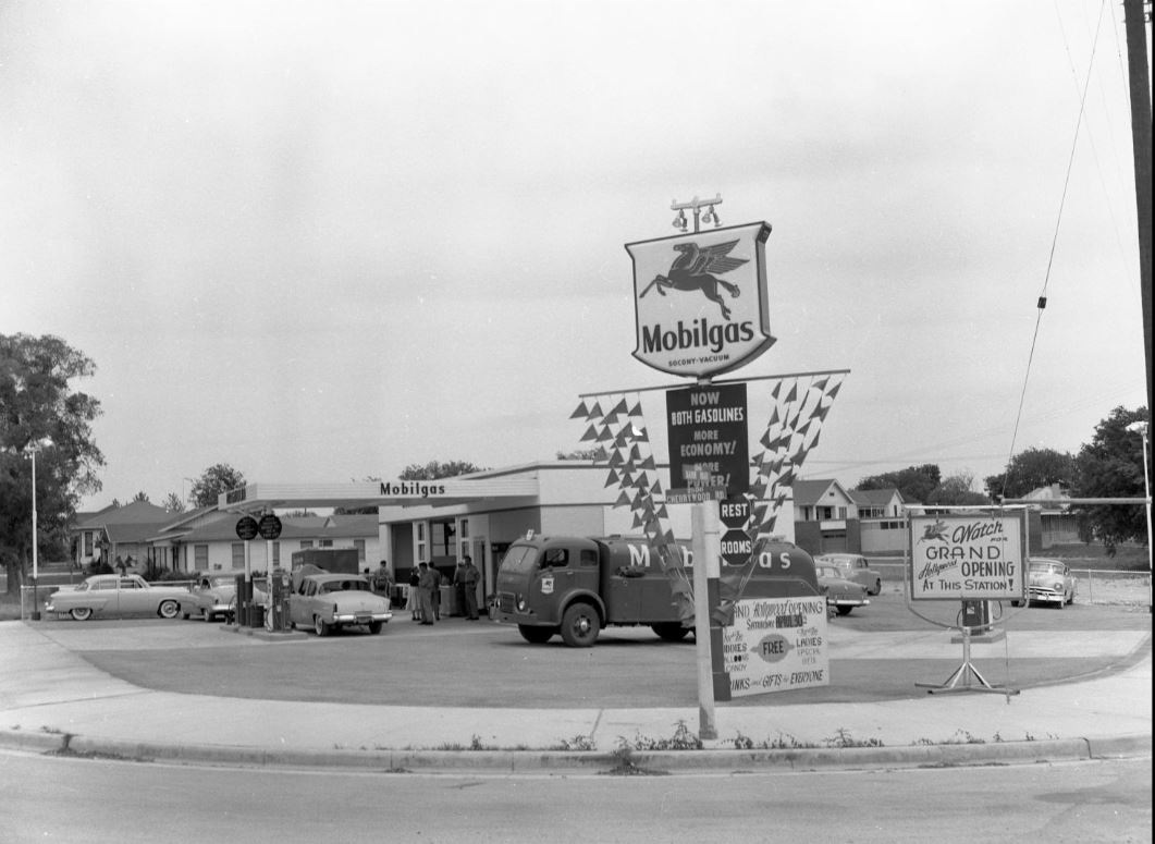 GrandOpening.JPG